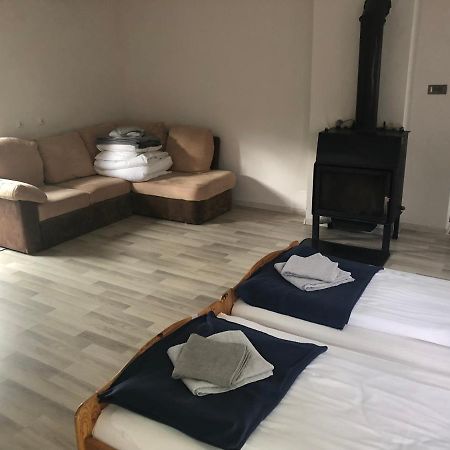 Apartamento Dom Nad Krutynia Ukta Exterior foto