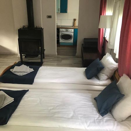 Apartamento Dom Nad Krutynia Ukta Exterior foto