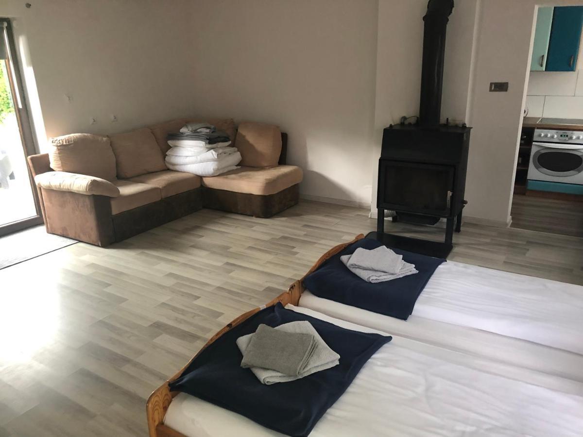 Apartamento Dom Nad Krutynia Ukta Exterior foto